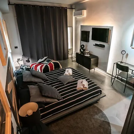 בית הארחה Vinto House Downtown סלרנו
