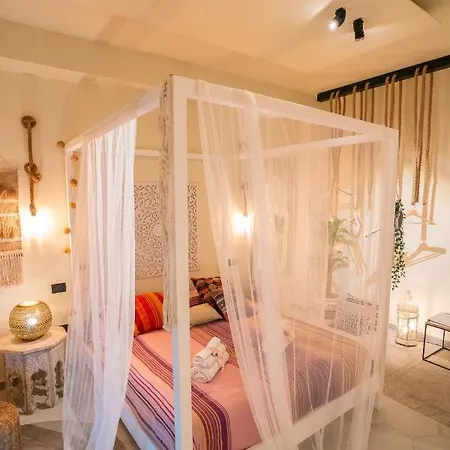 Vinto House Downtown 4* סלרנו