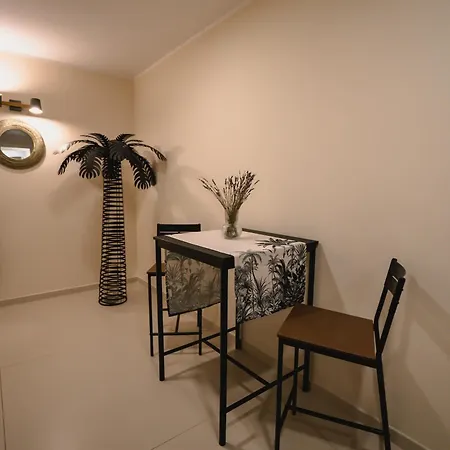 Vinto House Downtown בית הארחה סלרנו