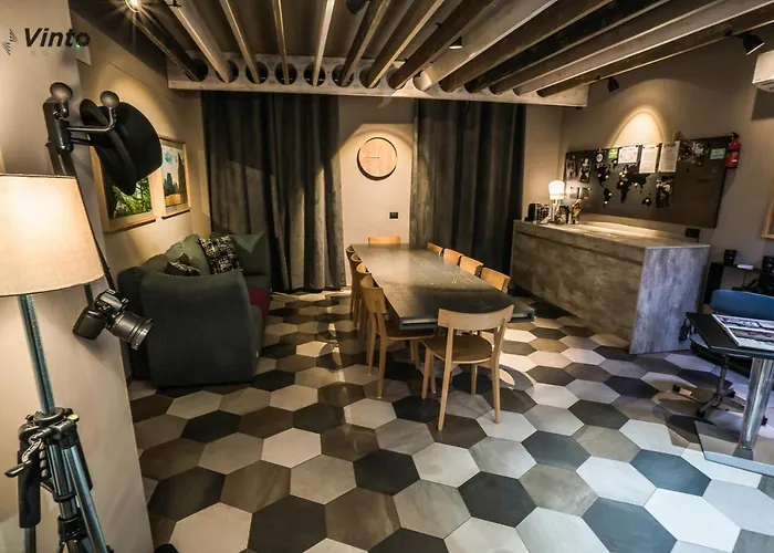 Vinto House Downtown بيت ضيافة 4*