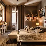 Vinto House Downtown 4*