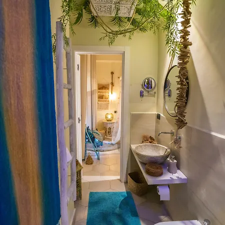 Гостевой дом Vinto House Downtown 4*