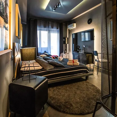 Гостевой дом Vinto House Downtown Салерно